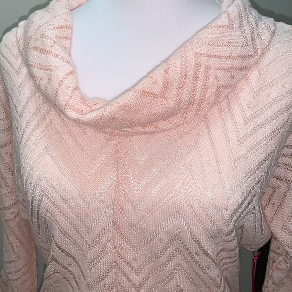 Candies Quarter Sleeve Top NWT - Picture 5 of 6